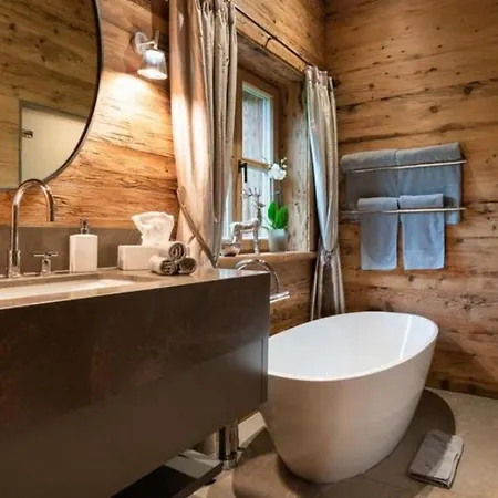 Βίλα Chalet With Ski In Ski Out Access And Sauna *