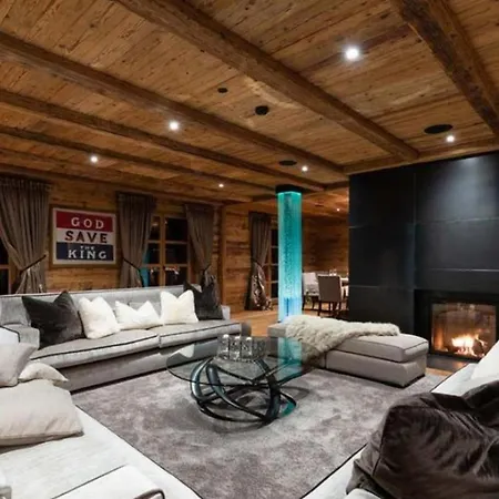 Chalet With Ski In Ski Out Access And Sauna Βίλα *