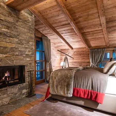 Βίλα Chalet With Ski In Ski Out Access And Sauna